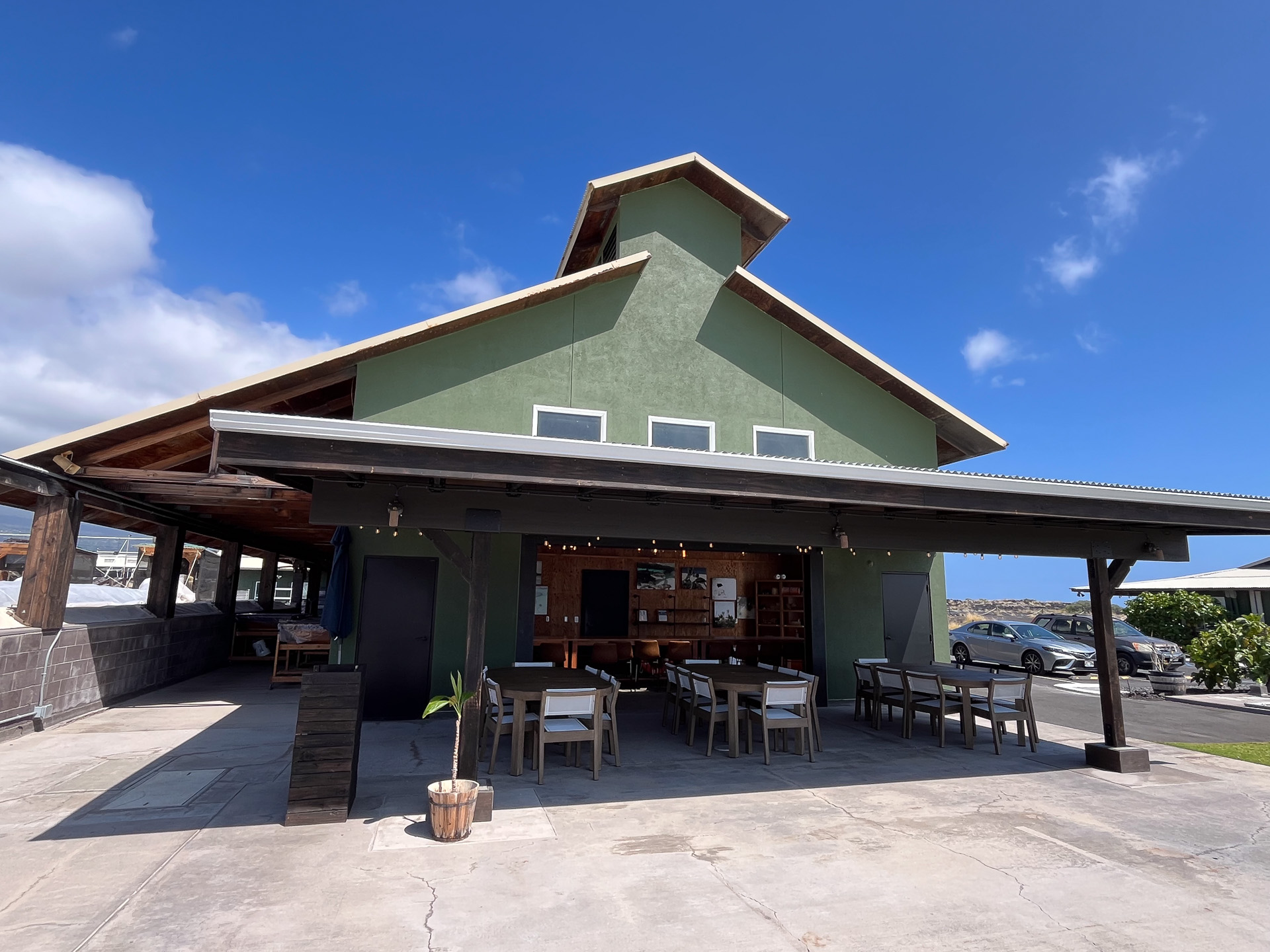 環境への取り組みを聞いた建物