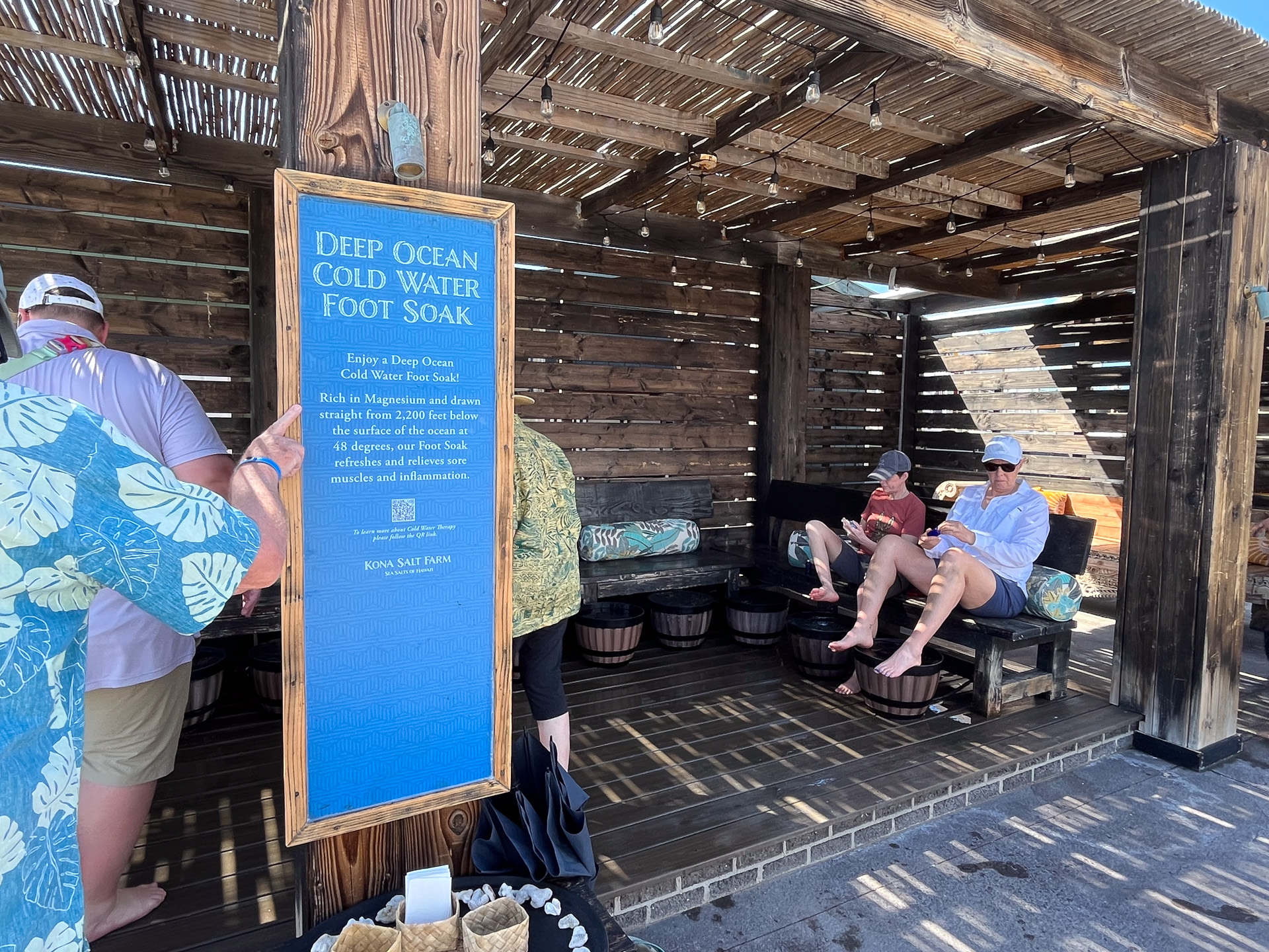 深海水フットソークも体験