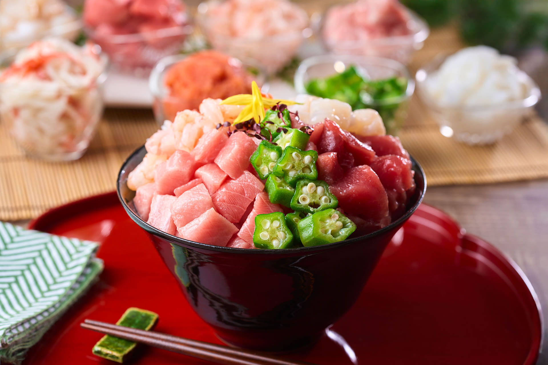 大江戸温泉物語で人気の朝食メニュー「のっけ丼」は三つ星バイキング限定で天然本まぐろの赤身と中トロものせ放題に