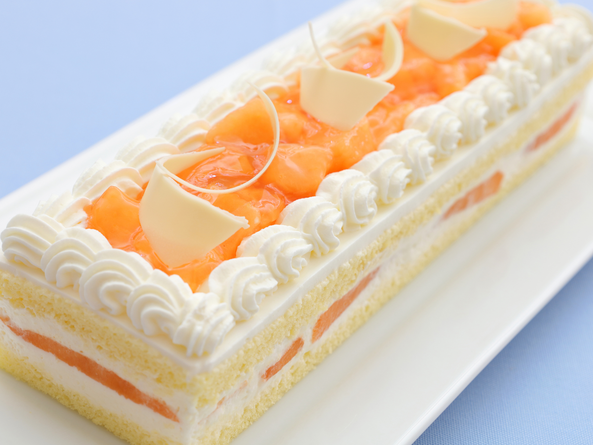 甘い香りとジューシーな果肉が特徴の富良野メロンを使用したスイーツ