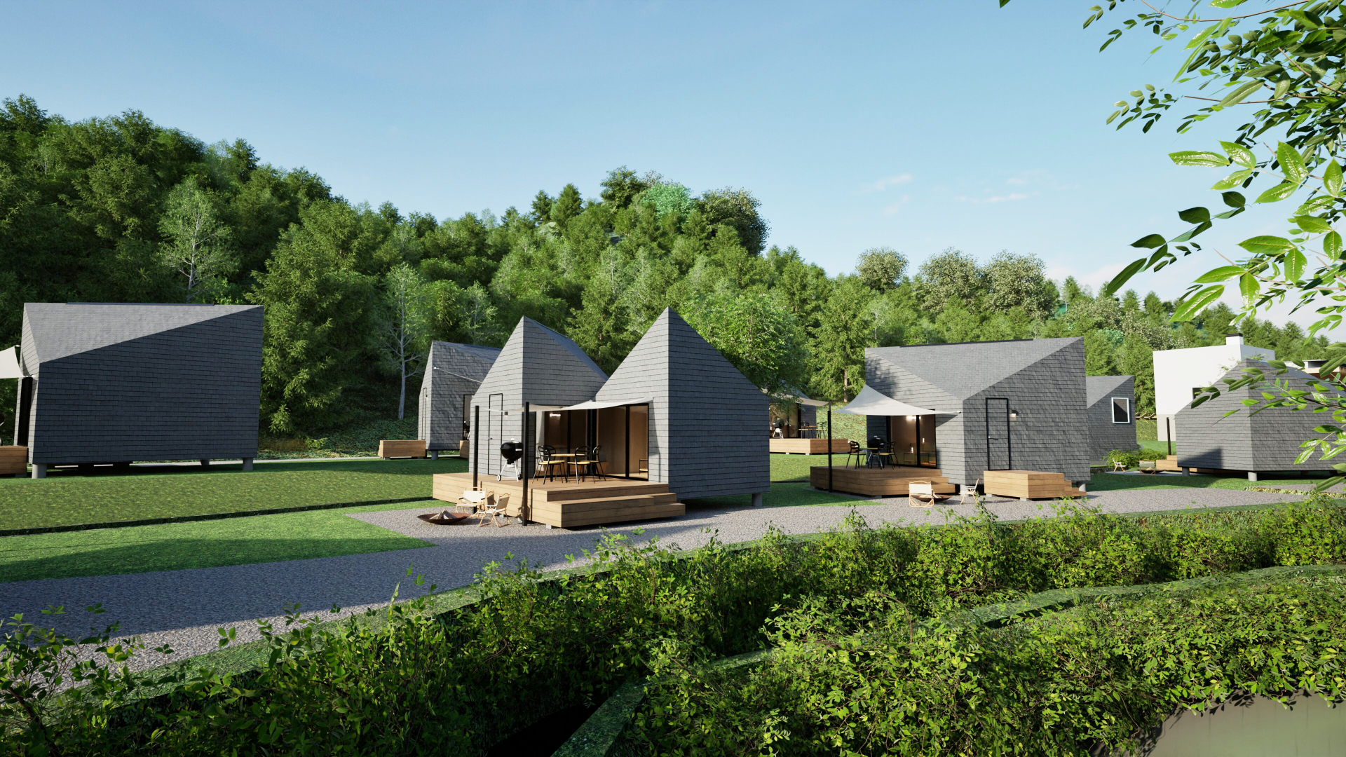 ウッドデッキ付きで、屋外には焚き火台なども設置