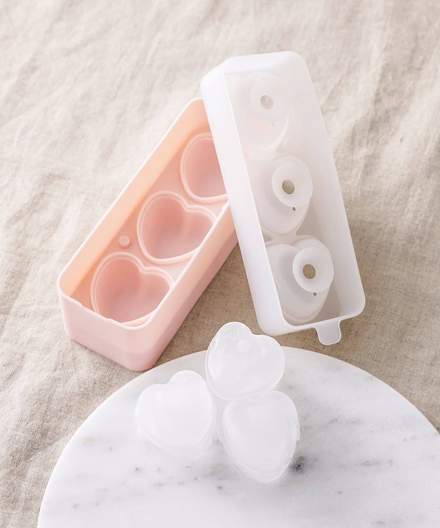 ハート型製氷器（330円）