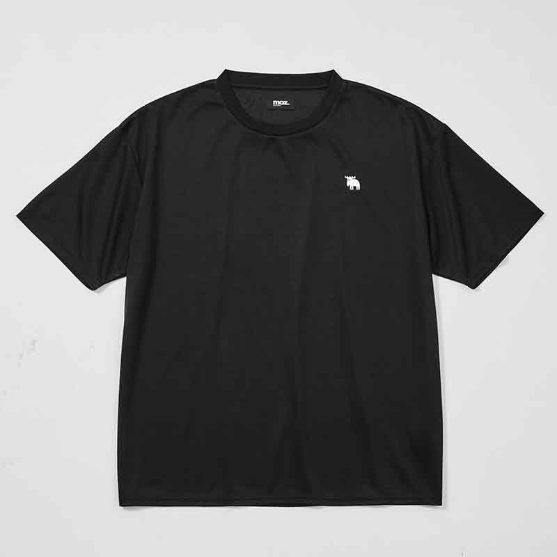 Tシャツのパンツの2点セットで2497円の低価格ながら、機能性とデザインにもこだわる