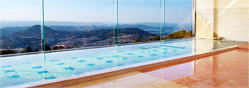 美肌の湯と呼ばれるという泉質の大浴場