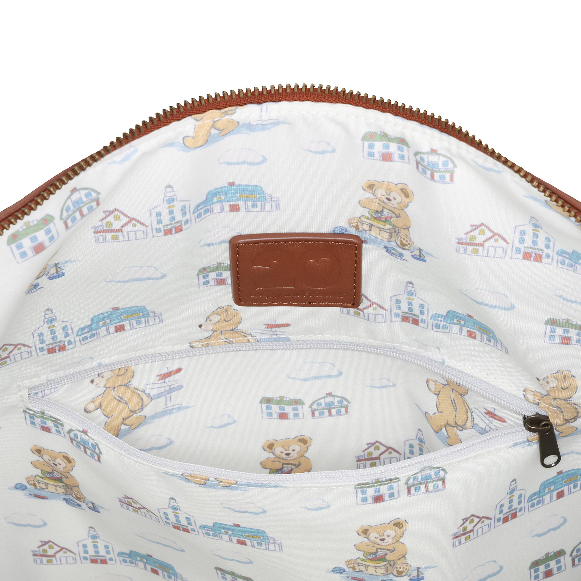 内側にはダッフィーのお出かけシーンをデザイン