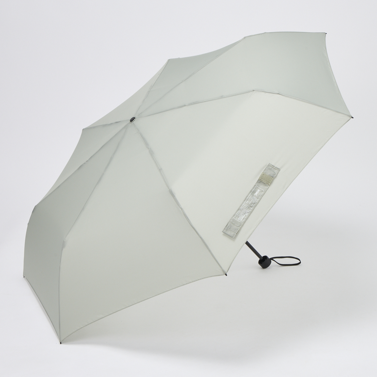 イオン限定「Wpc. エアライトラージ」（雨傘・親骨の長さ61cm）、5カラー、各3278円