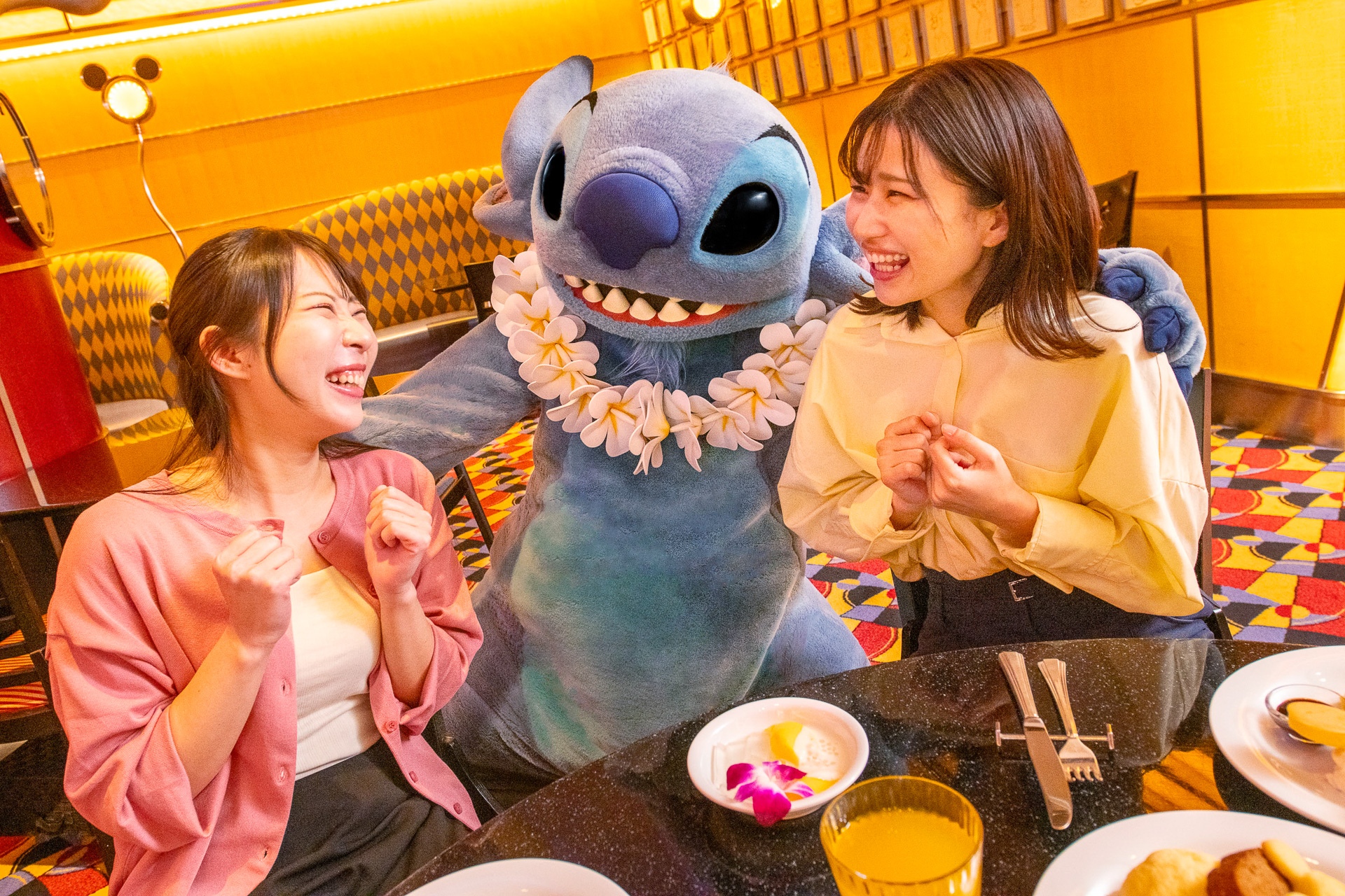 朝食でスティッチに会える