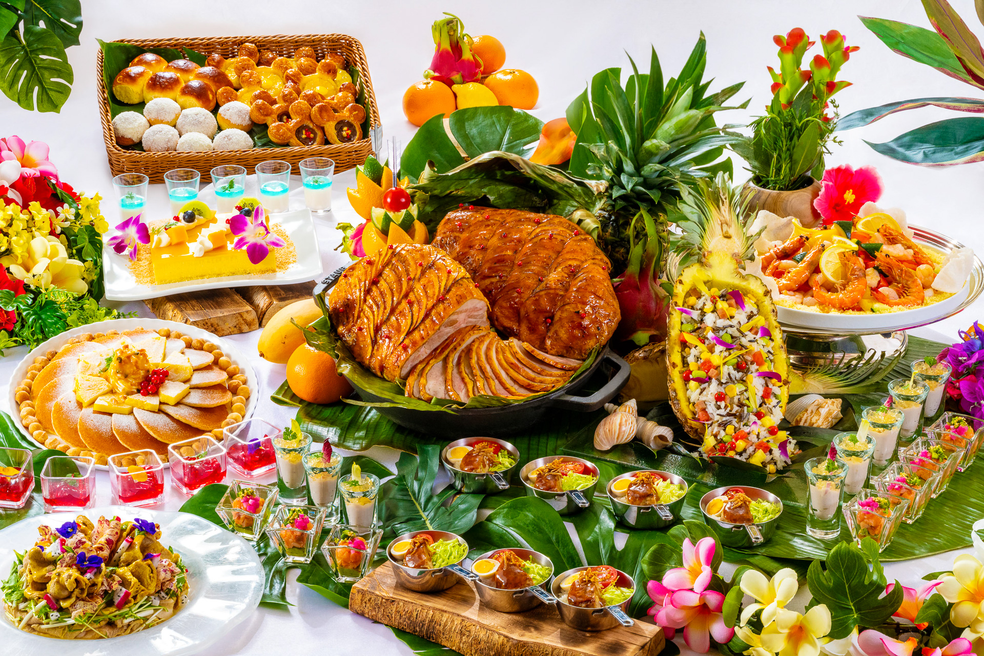 「シェフ・ミッキー」が期間限定でハワイアンスタイルに変身！