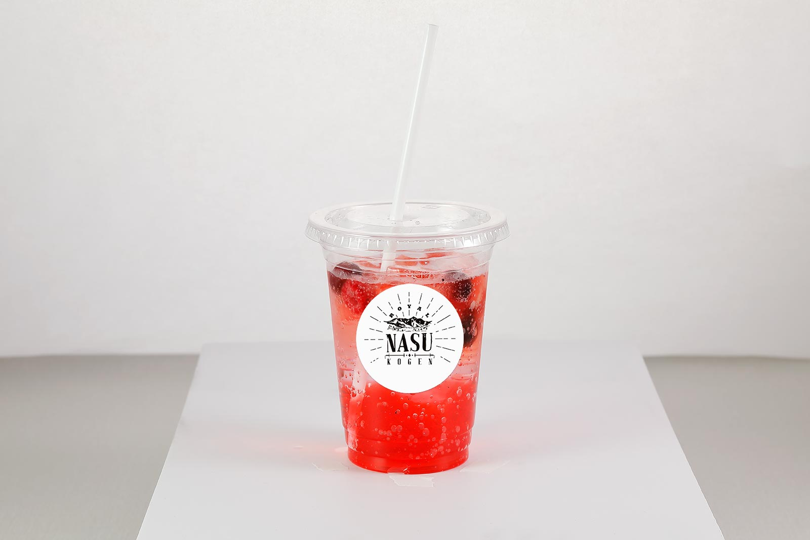 「ベリージュエルソーダ」（580円）