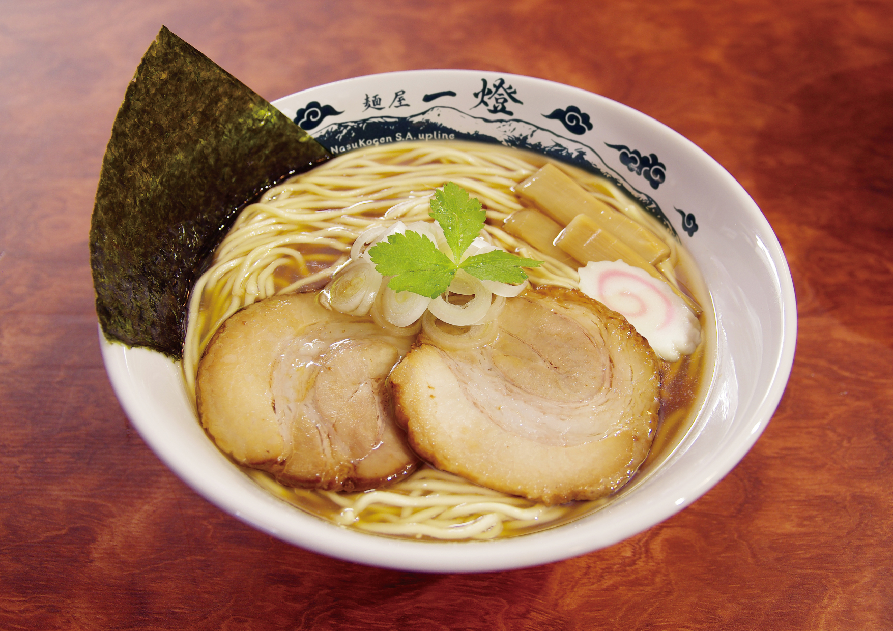 「淡麗鶏塩らぁ麺」（950円）