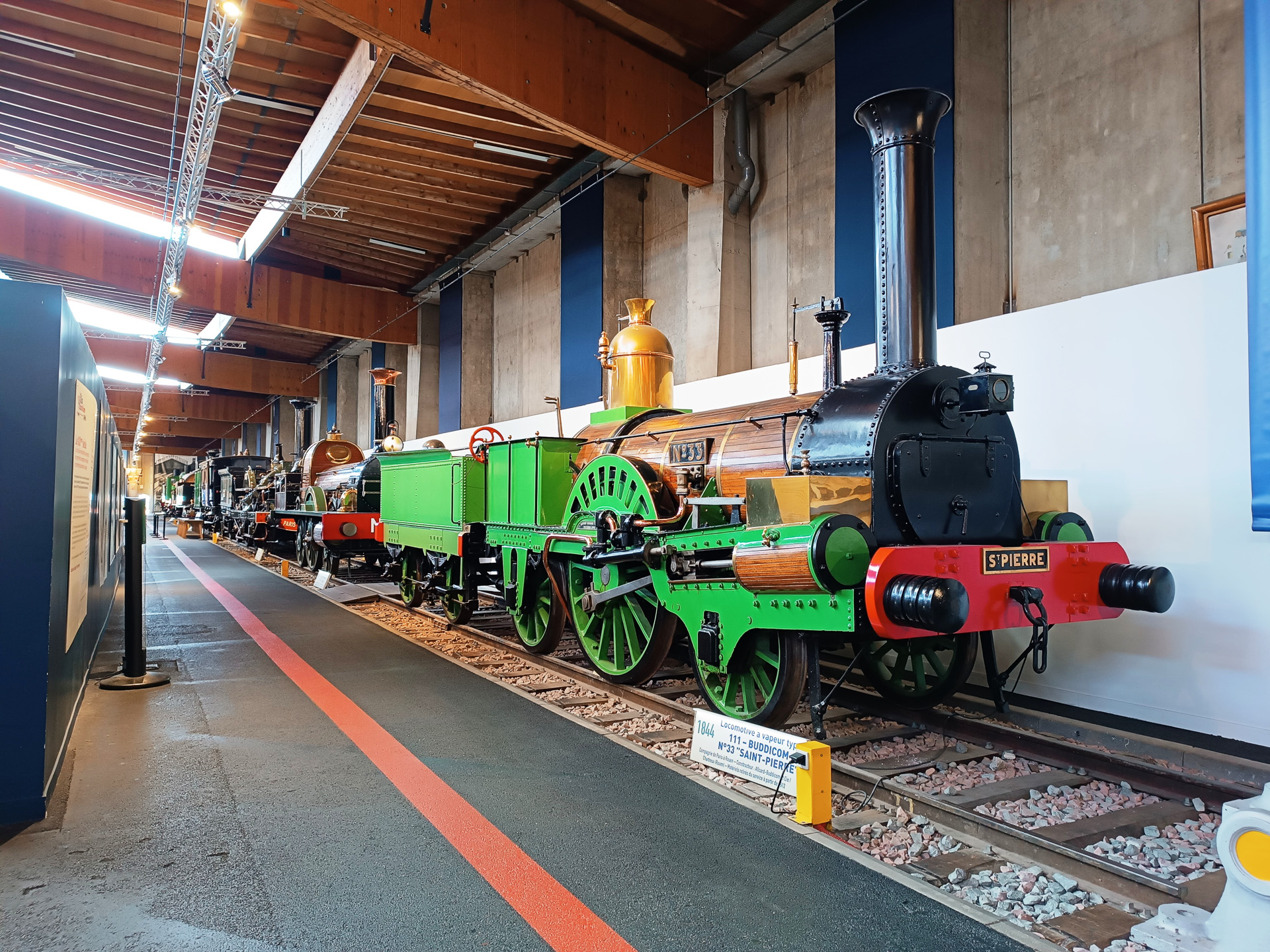 1844年製の蒸気機関車