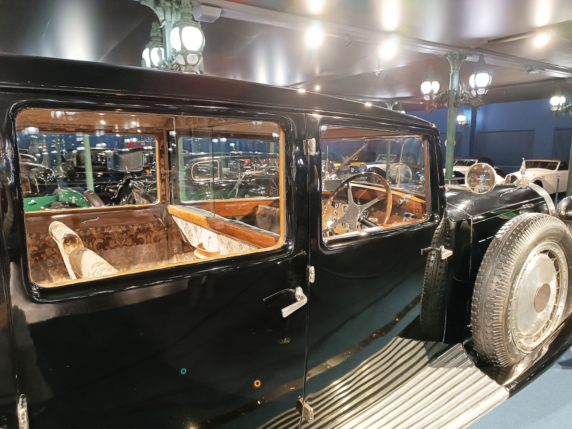 ブガッティ・ロワイヤル シャーシーNo.41100 クーペ・ナポレオンと、ブガッティ・ロワイヤル シャーシーNo.41131 リムジン・パーク・ウォード