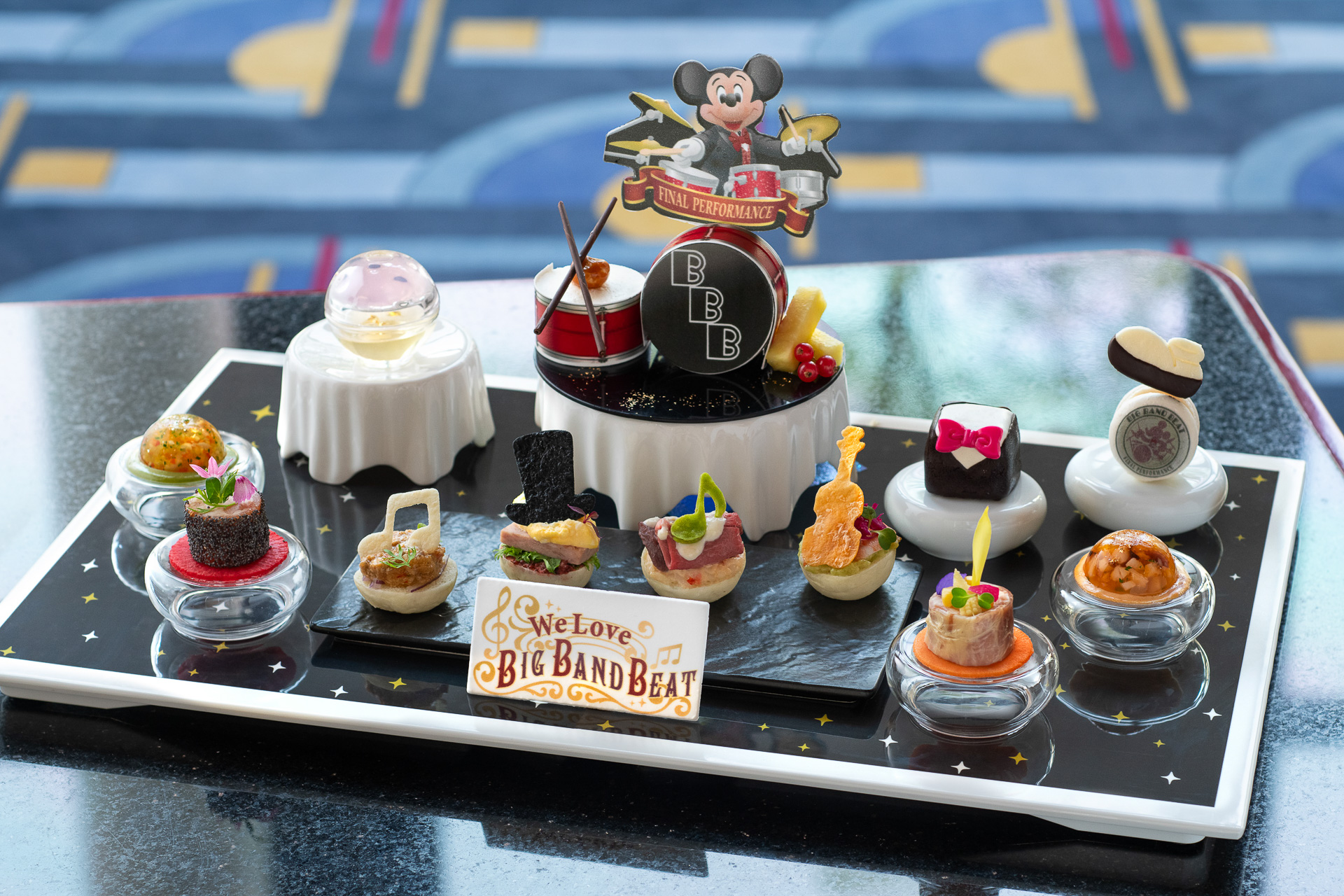 ハイピリオン・ラウンジの「プレミアムスウィーツセット」（6800円）