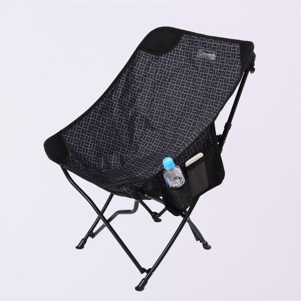 包み込むような座り心地が特徴の「コールマン ヒーリングチェア」（6600円）