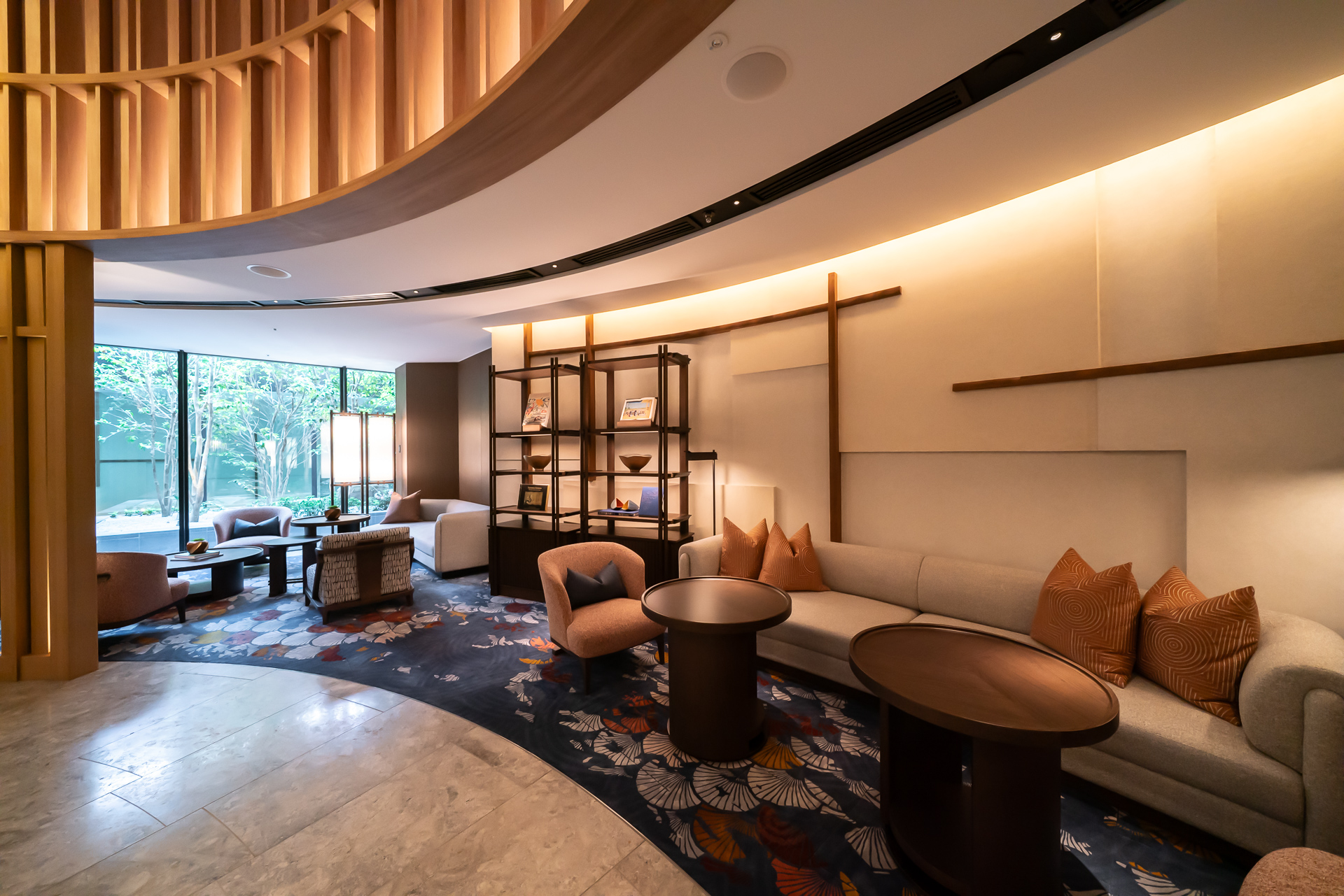 待合のソファも用意されている