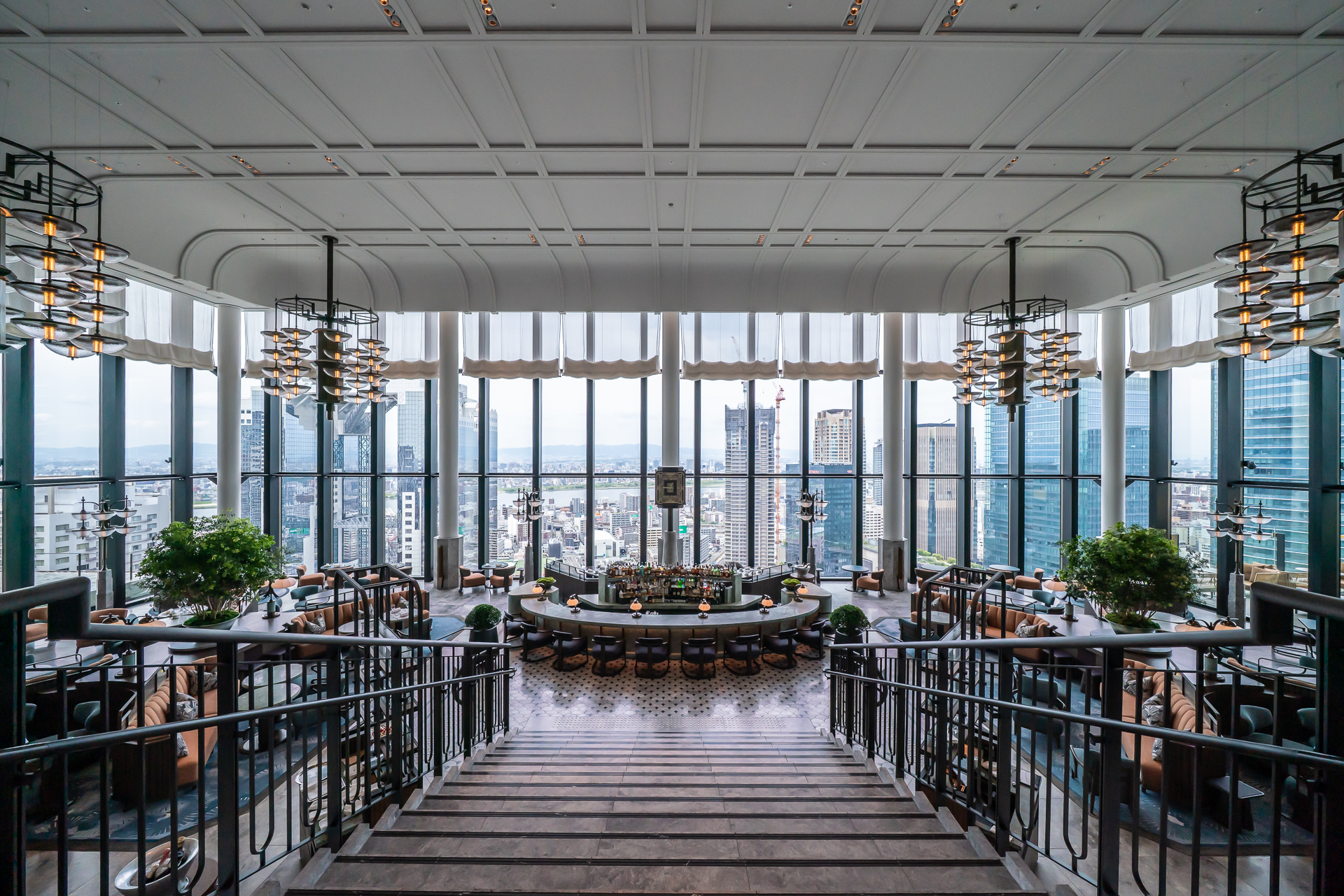 29階のラウンジ＆バー「ピーコック・アレー」