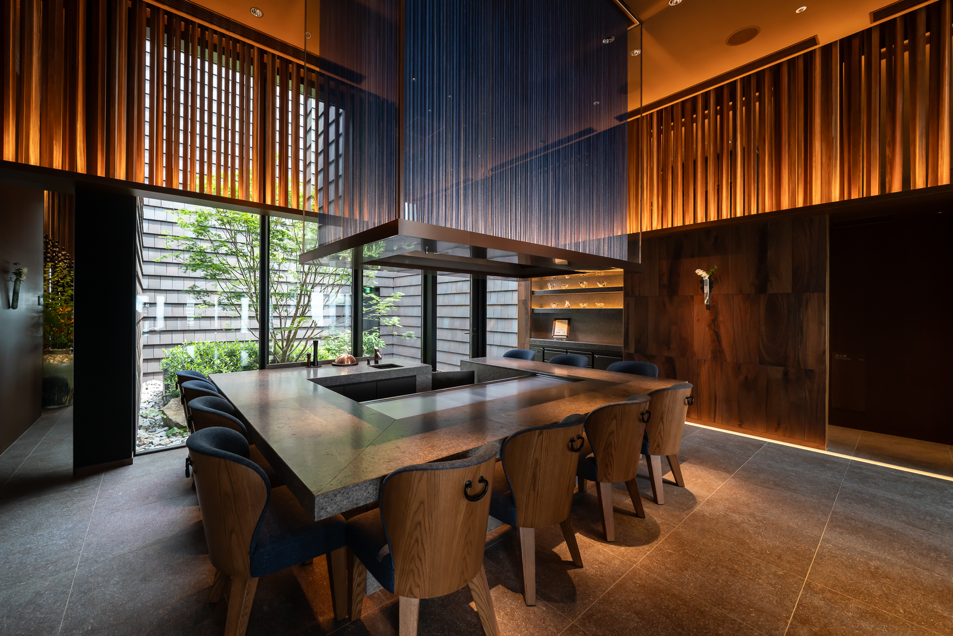 こちらは鉄板焼きのコーナー