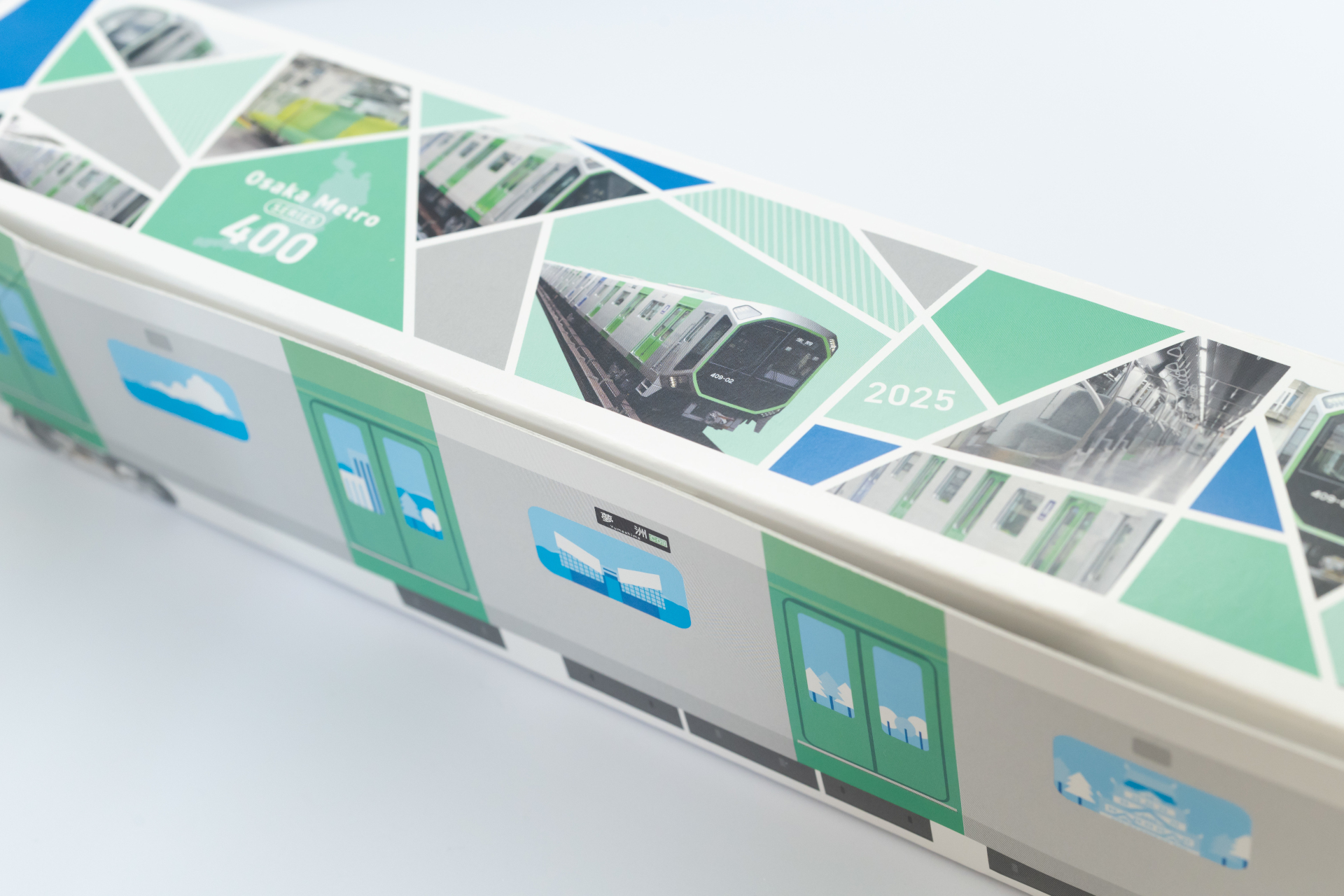 Osaka Metro 中央線 400系車両を模したパッケージ