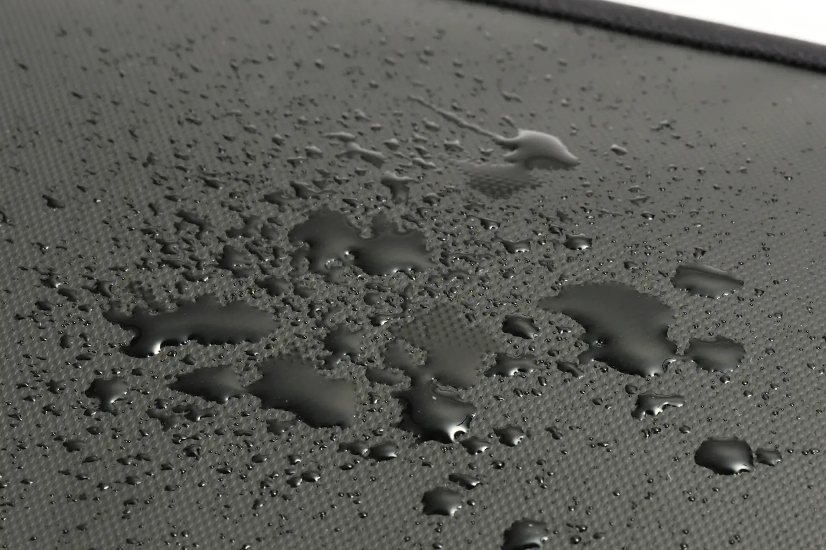 撥水性・耐摩耗性のある素材