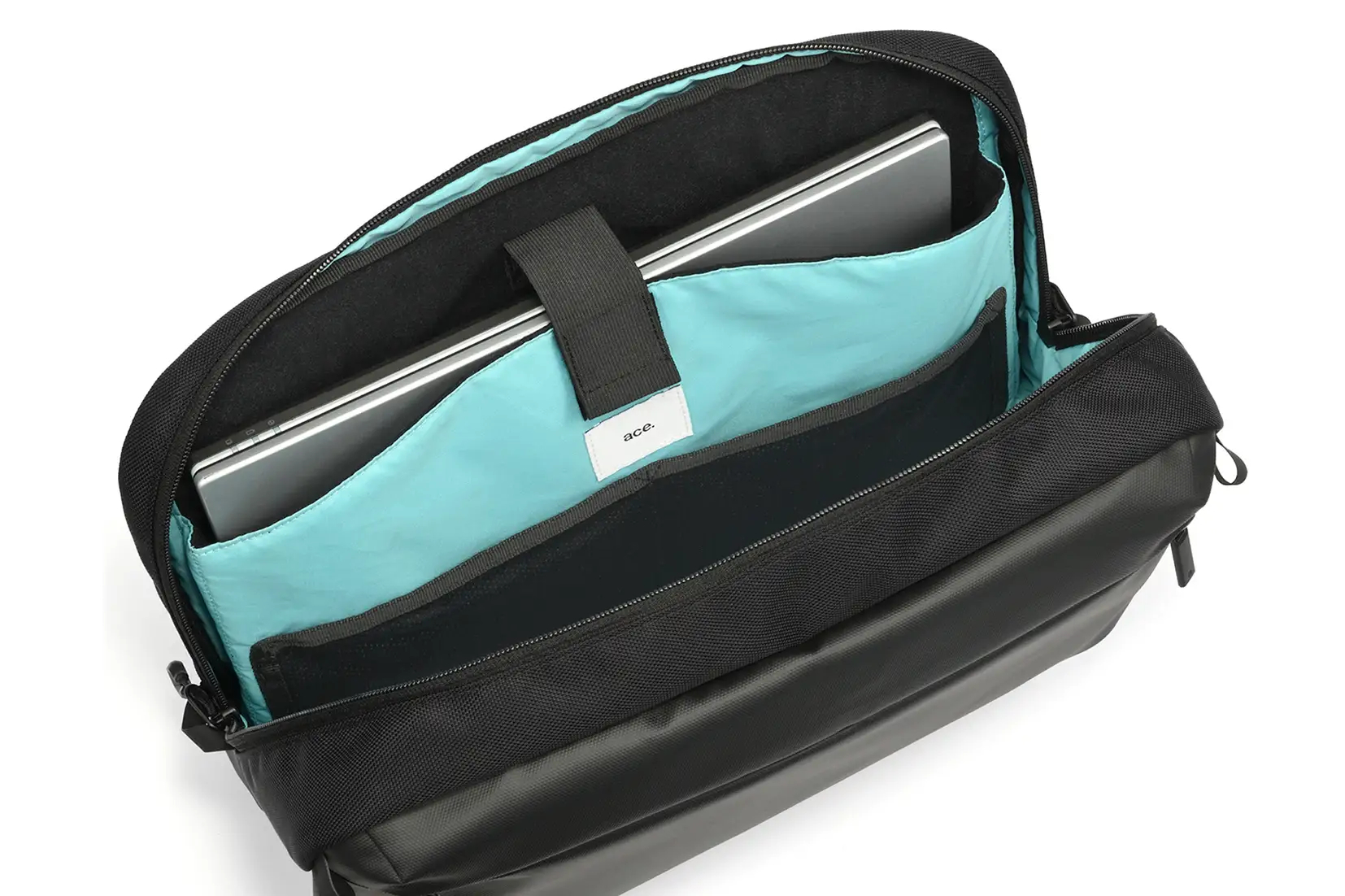 タブレットやPC用のスリーブポケット（ショルダー縦・横大、ボディバッグ、スリングバッグのみ）