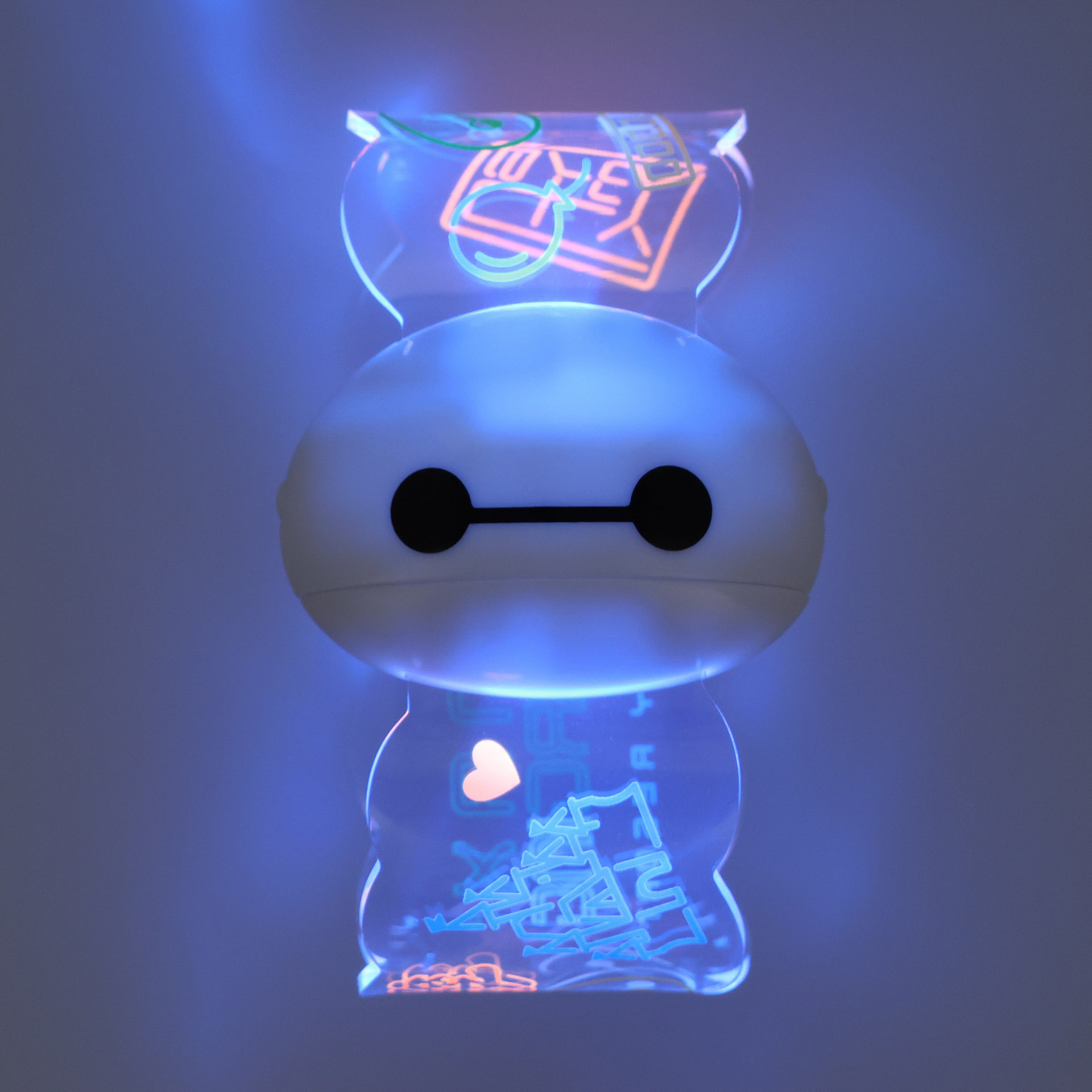 「光るバングル」（1800円）