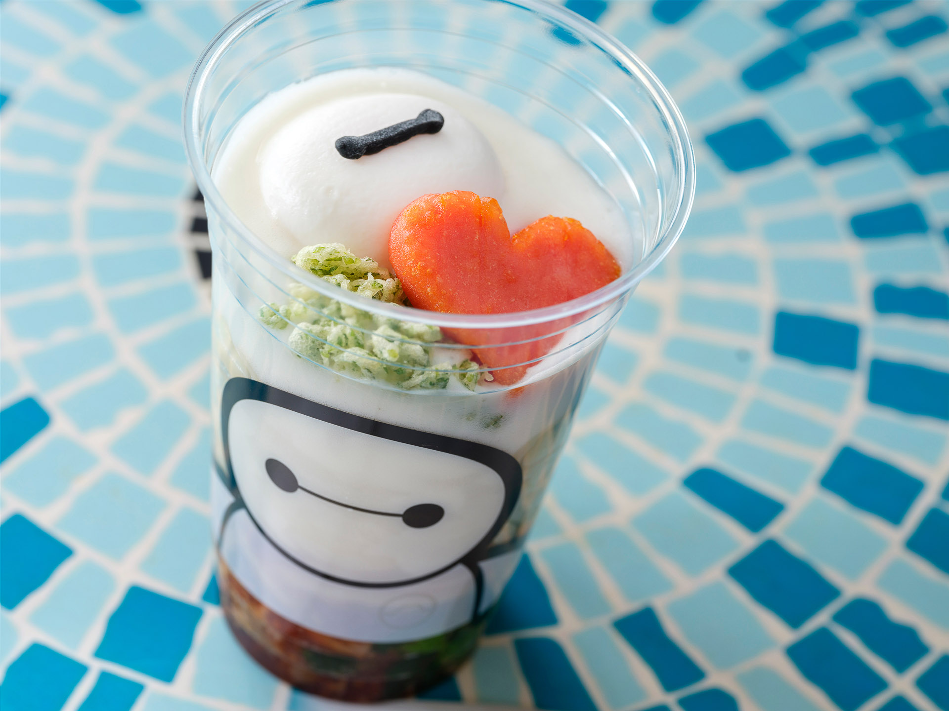 「クールダウンうどん（牛カルビ、エッグ、豆乳ポテトソース）」（800円）