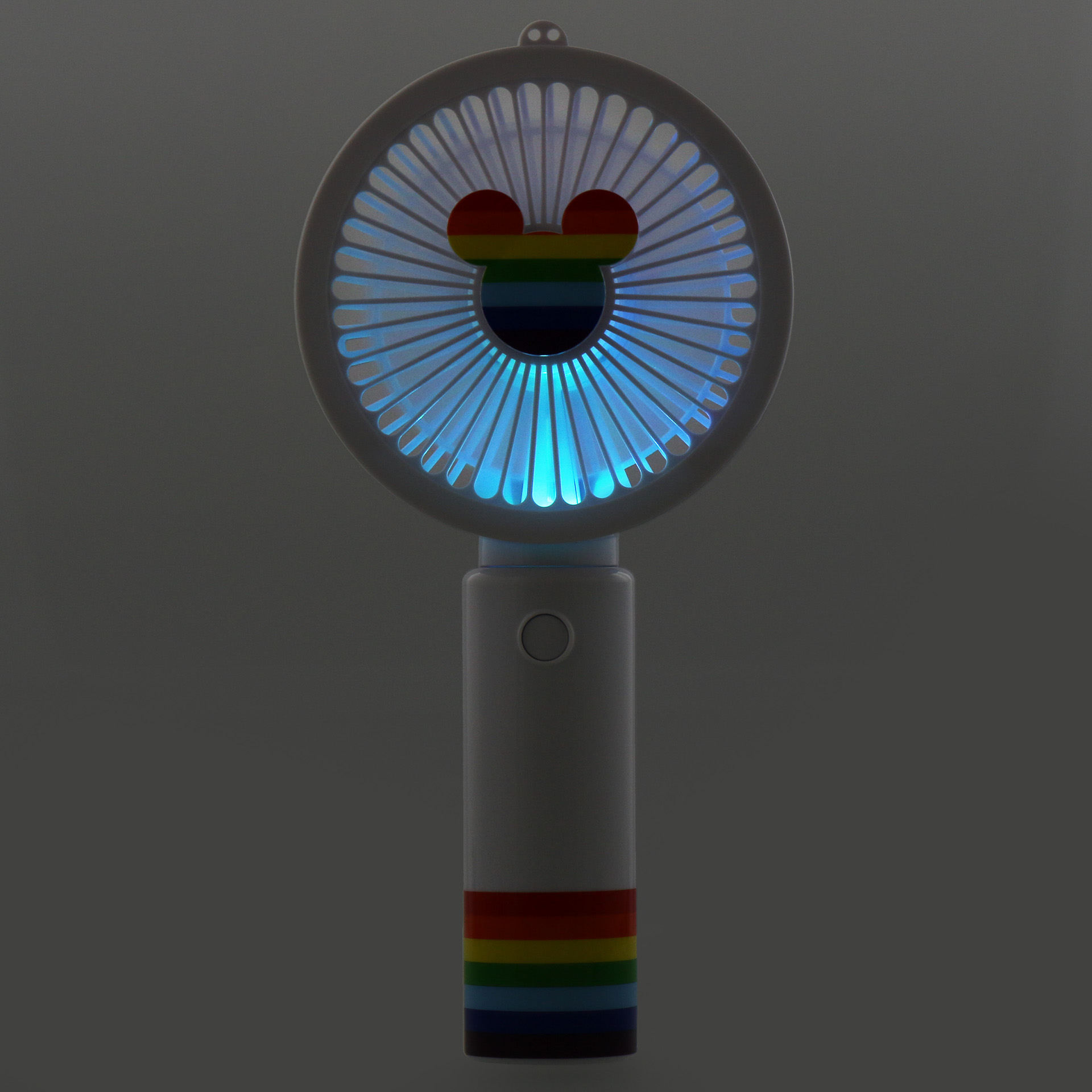 5カラーにライトが変化する「ファン」（2400円）