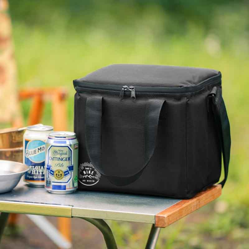 ファミリーマートではブラックとカーキの2色を販売