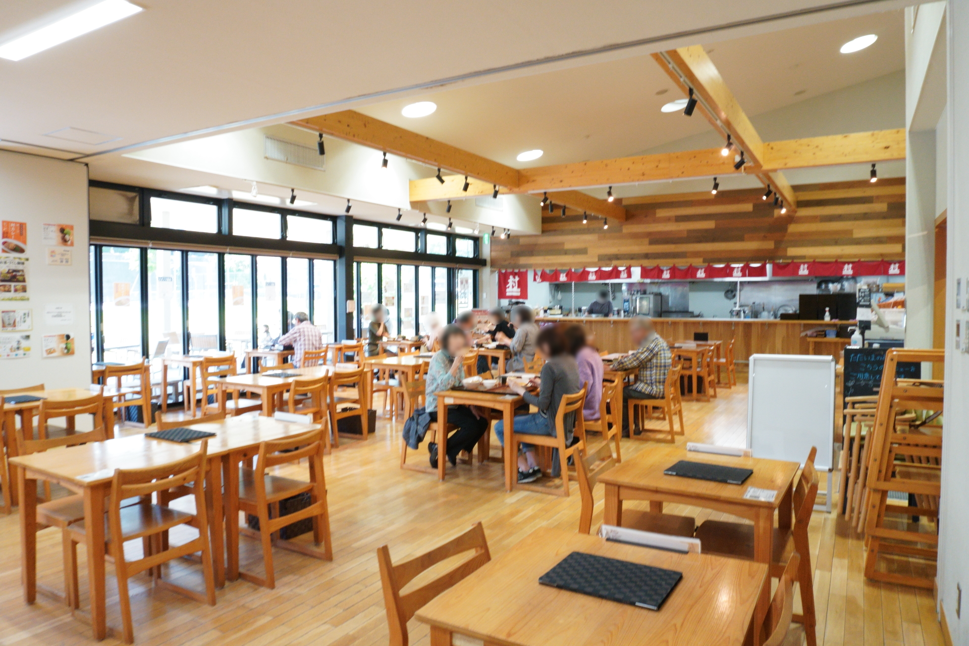 レストラン「つちのうぶ」