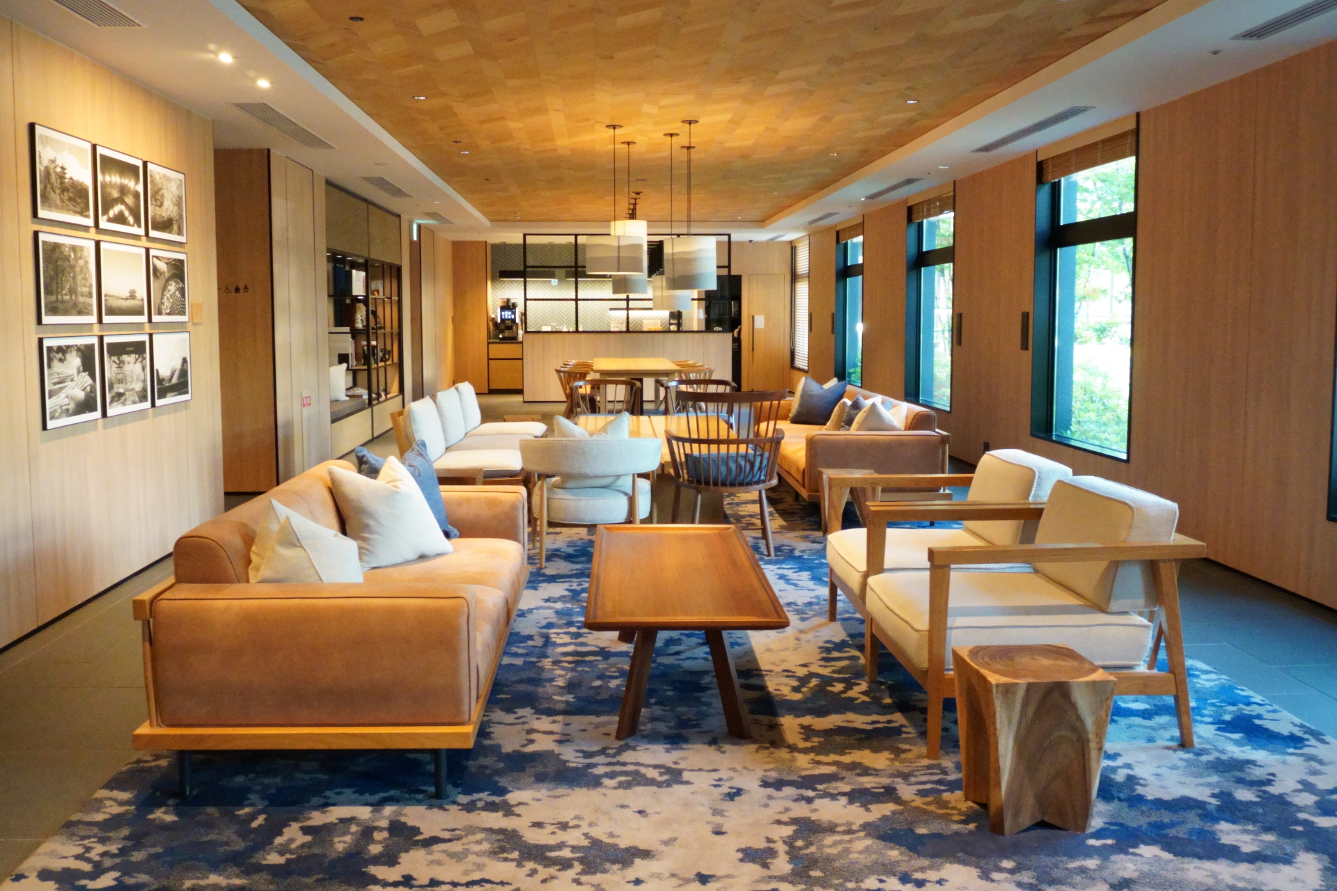 ロビーラウンジ