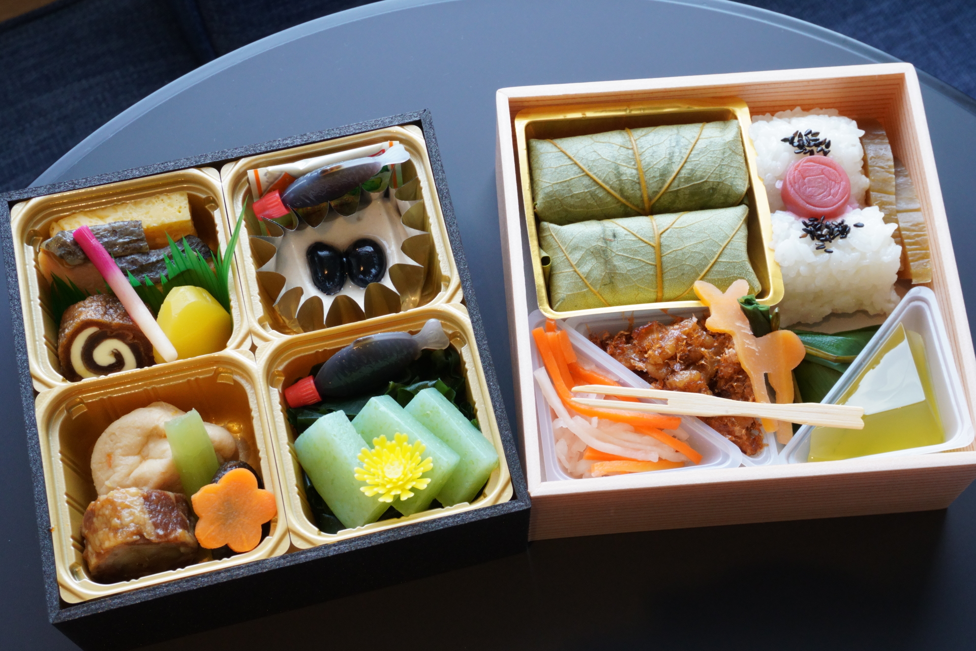 ホテルの朝食ボックスで腹ごしらえ