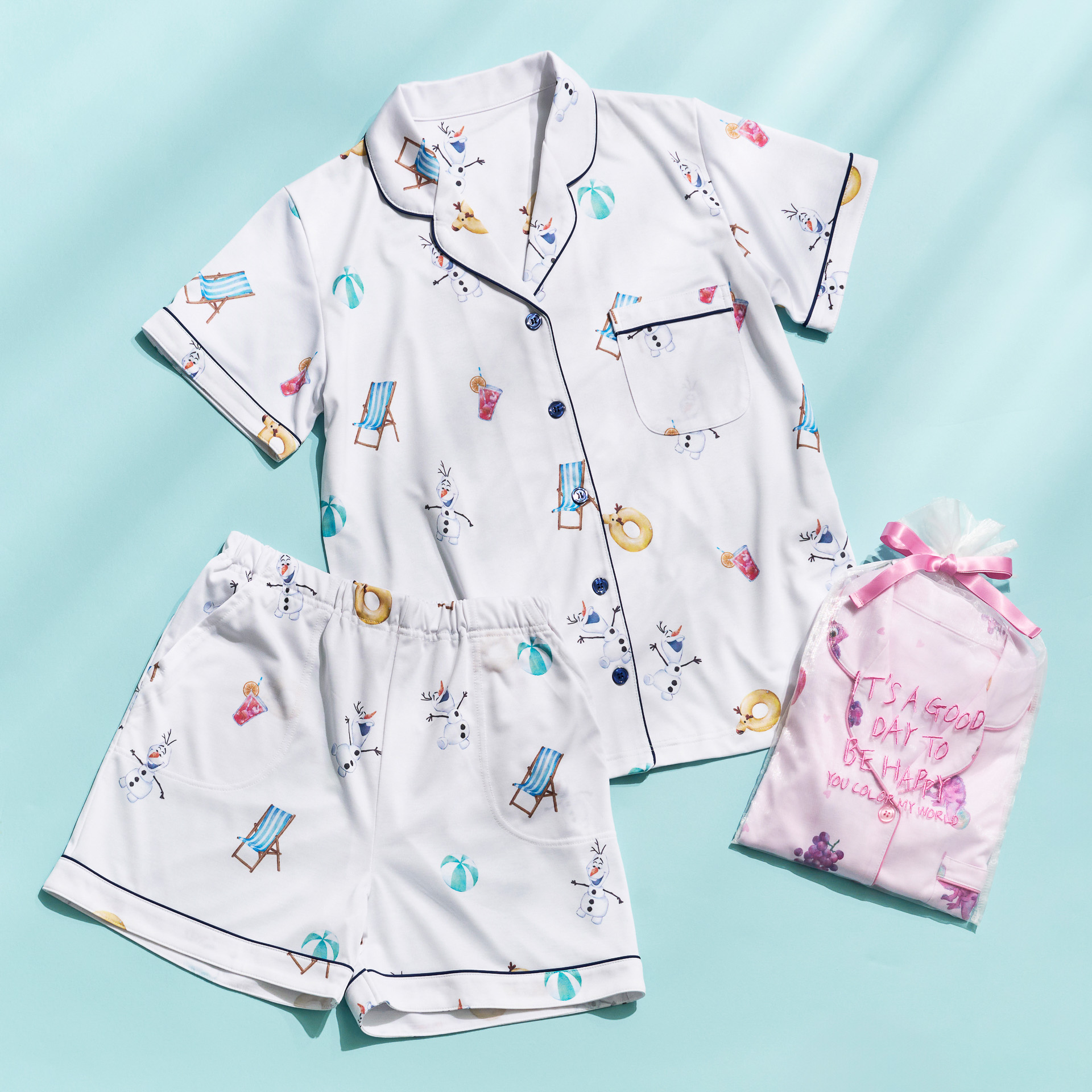 夏にぴったりなハンディファンなどクールアイテムを涼やかなカラーで展開する