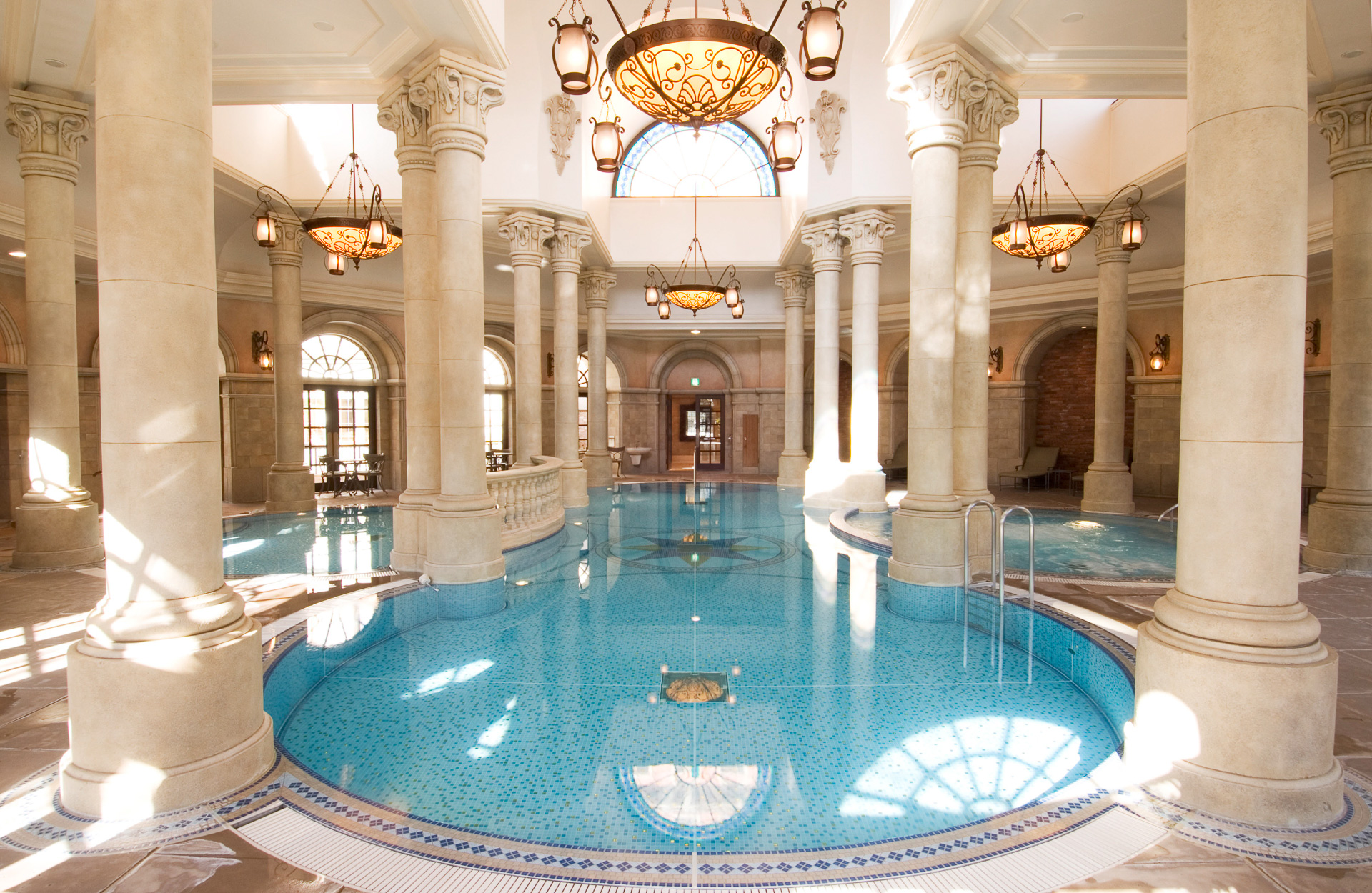 東京ディズニーシー・ホテルミラコスタの「テルメ・ヴェネツィア」屋内プール