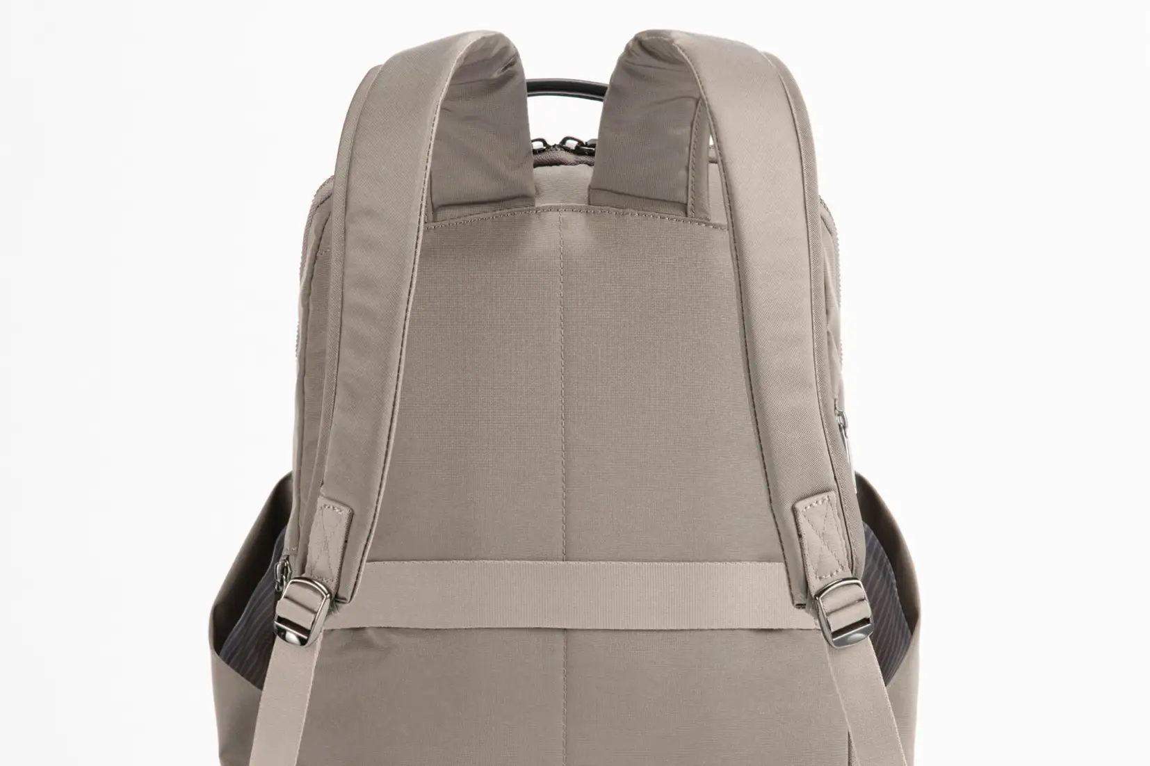 女性の身体を実測して設計したハーネス