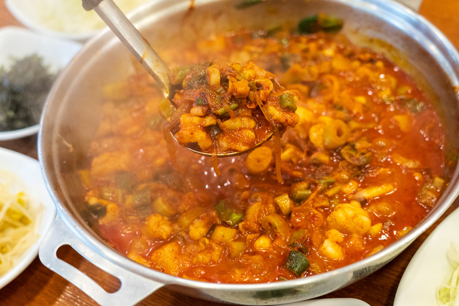 日本でも人気のナッコプセを本場・釜山で食べてきた