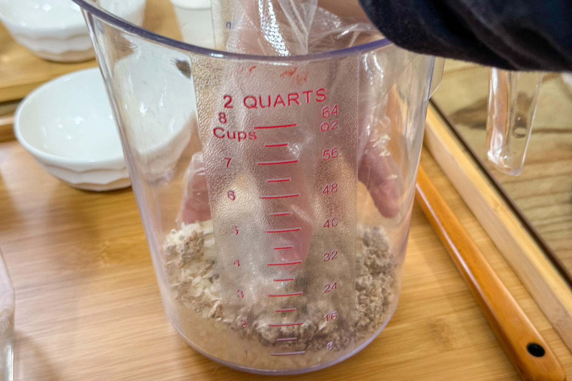 まずはお米と麹をよく混ぜる