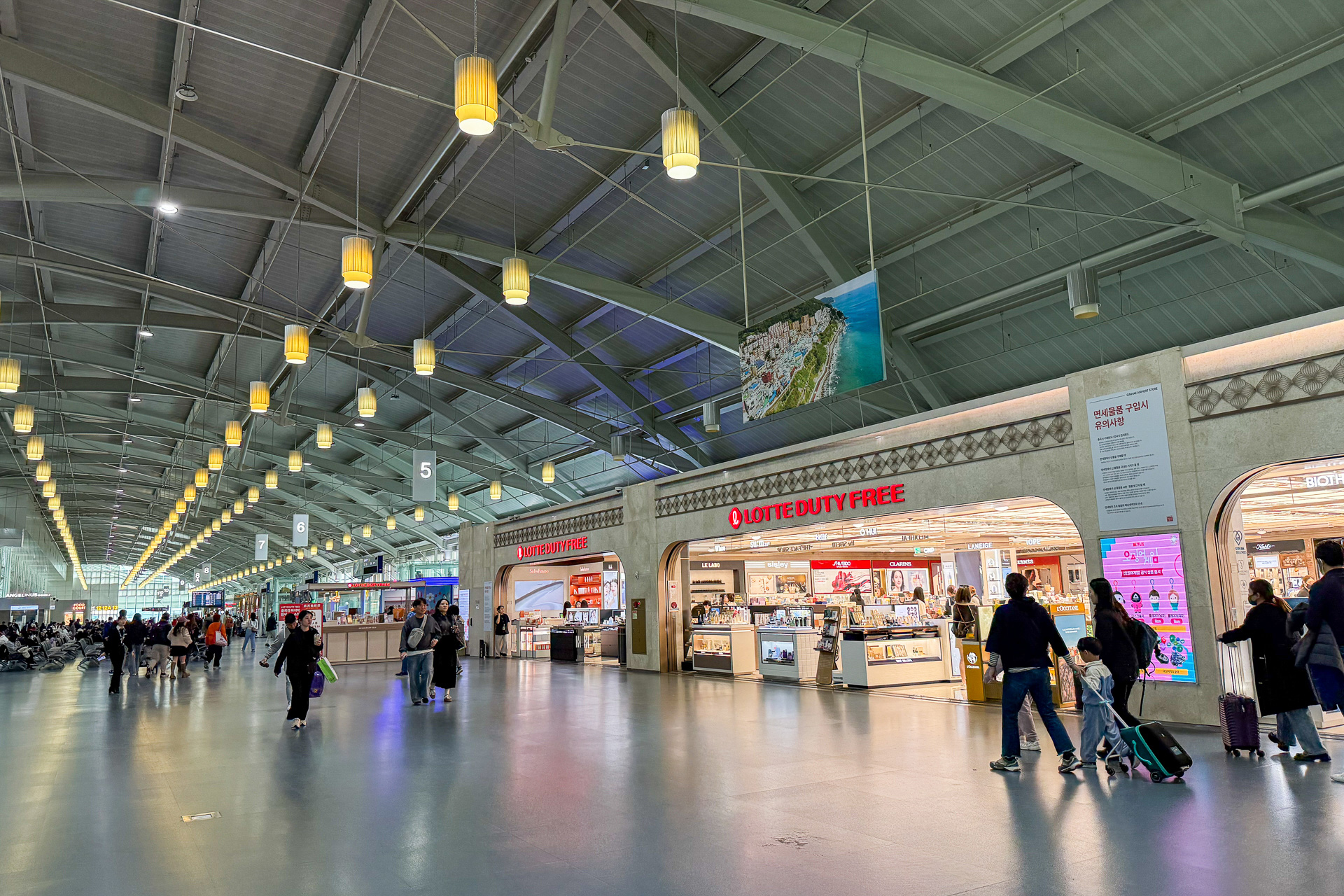 コンパクトな金海国際空港