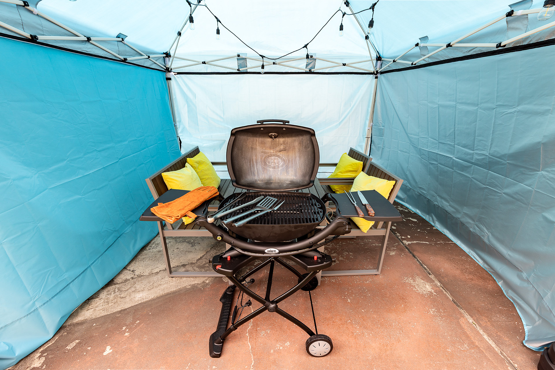 バーベキューグリルが備え付けとなる「ビーチエリア」