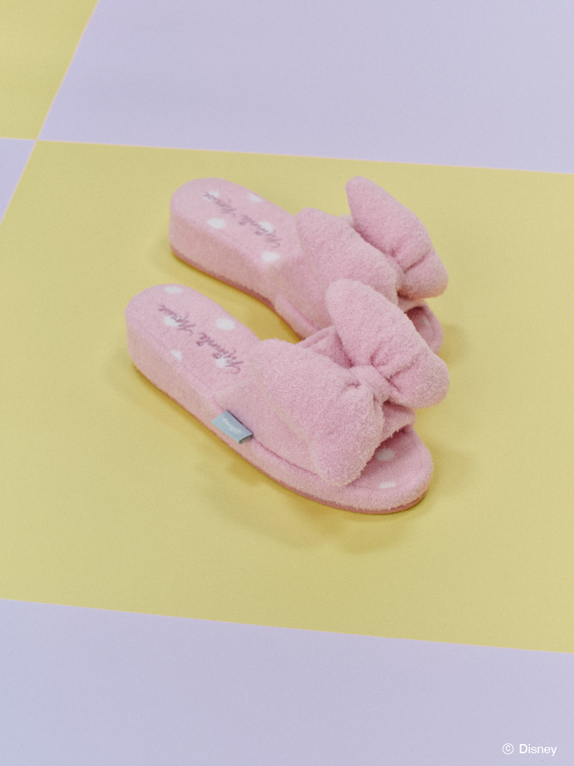 Minnieルームシューズ（5280円）