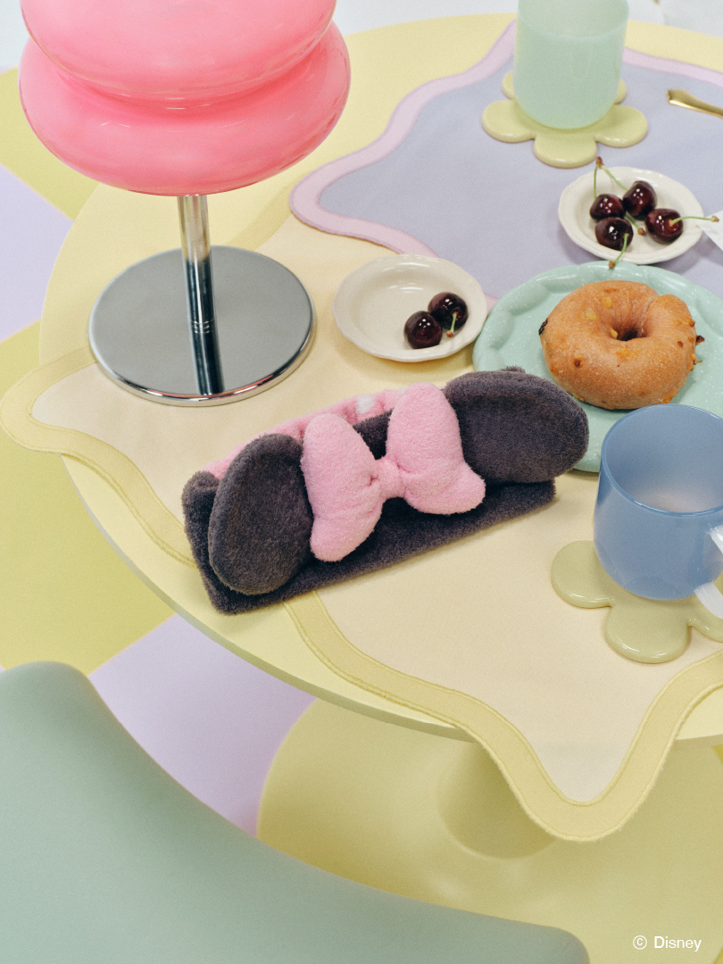 Minnieヘアバンド（3740円）