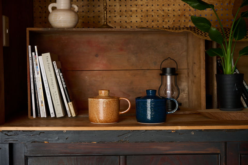 有田焼のソロ土鍋「おまぐはん」にアウトドアモデル。専用レシピブック