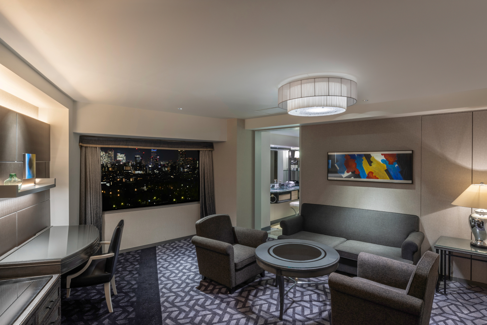 ガーデンタワー スイート（74m<span class="em sup">2</span>）