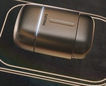 無接点充電規格Qiに対応、ケーブルを使わず本体を充電できる（充電ケーブルも付属）