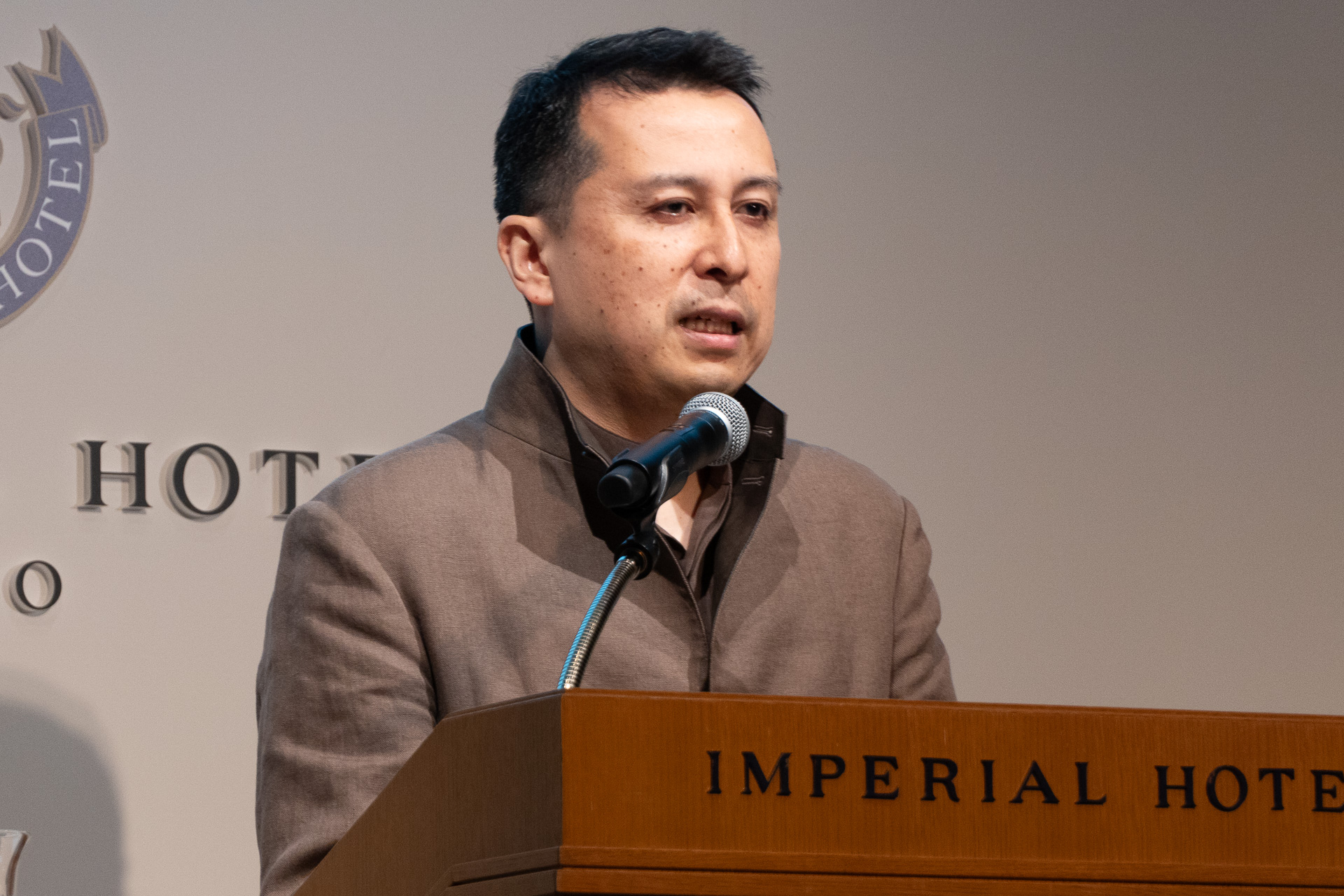 株式会社新素材研究所 建築家 榊田倫之氏