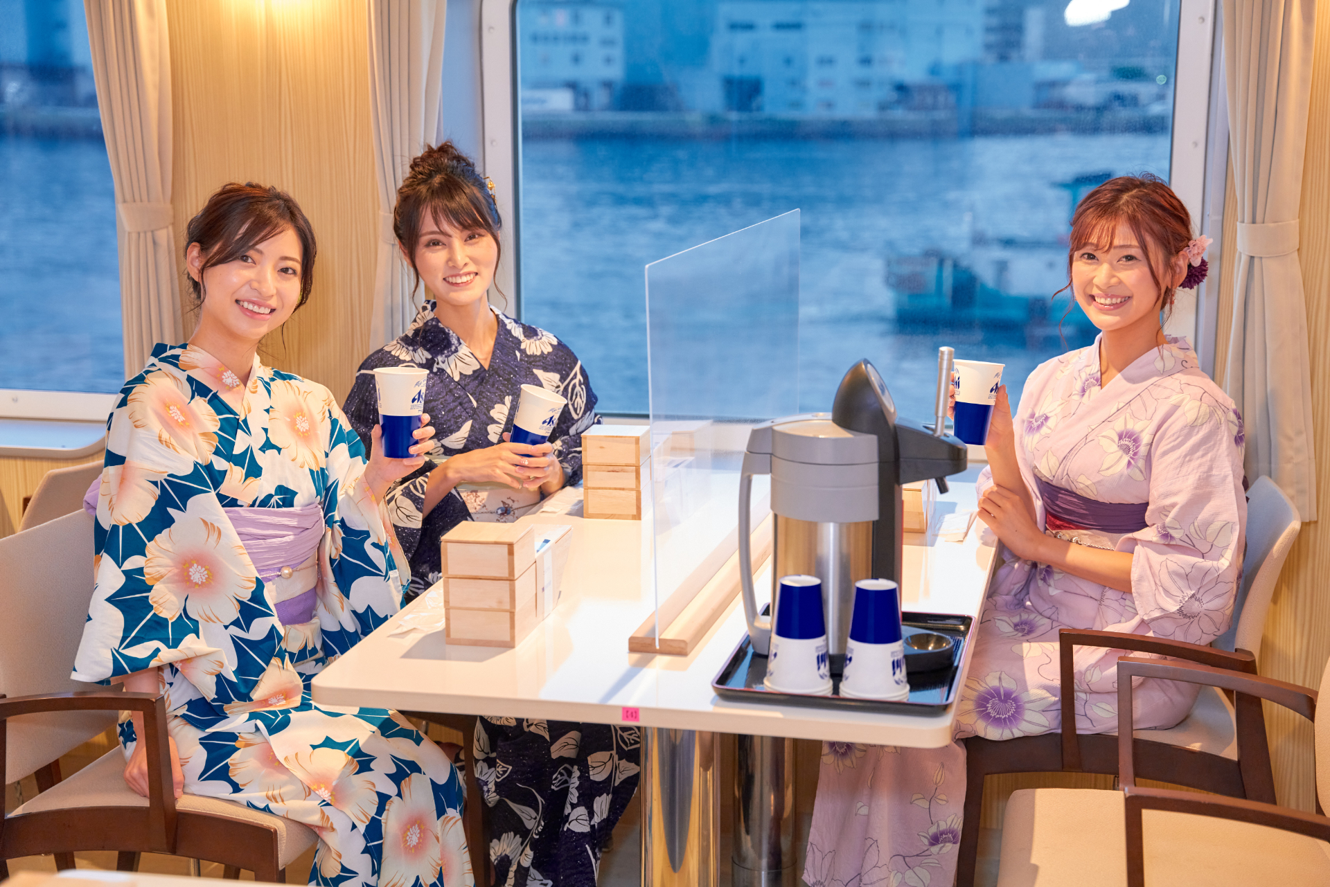 指定席プラン（レストラン/洋室）は入場料・飲み放題（一部有料）・料理・指定席がセットでお得