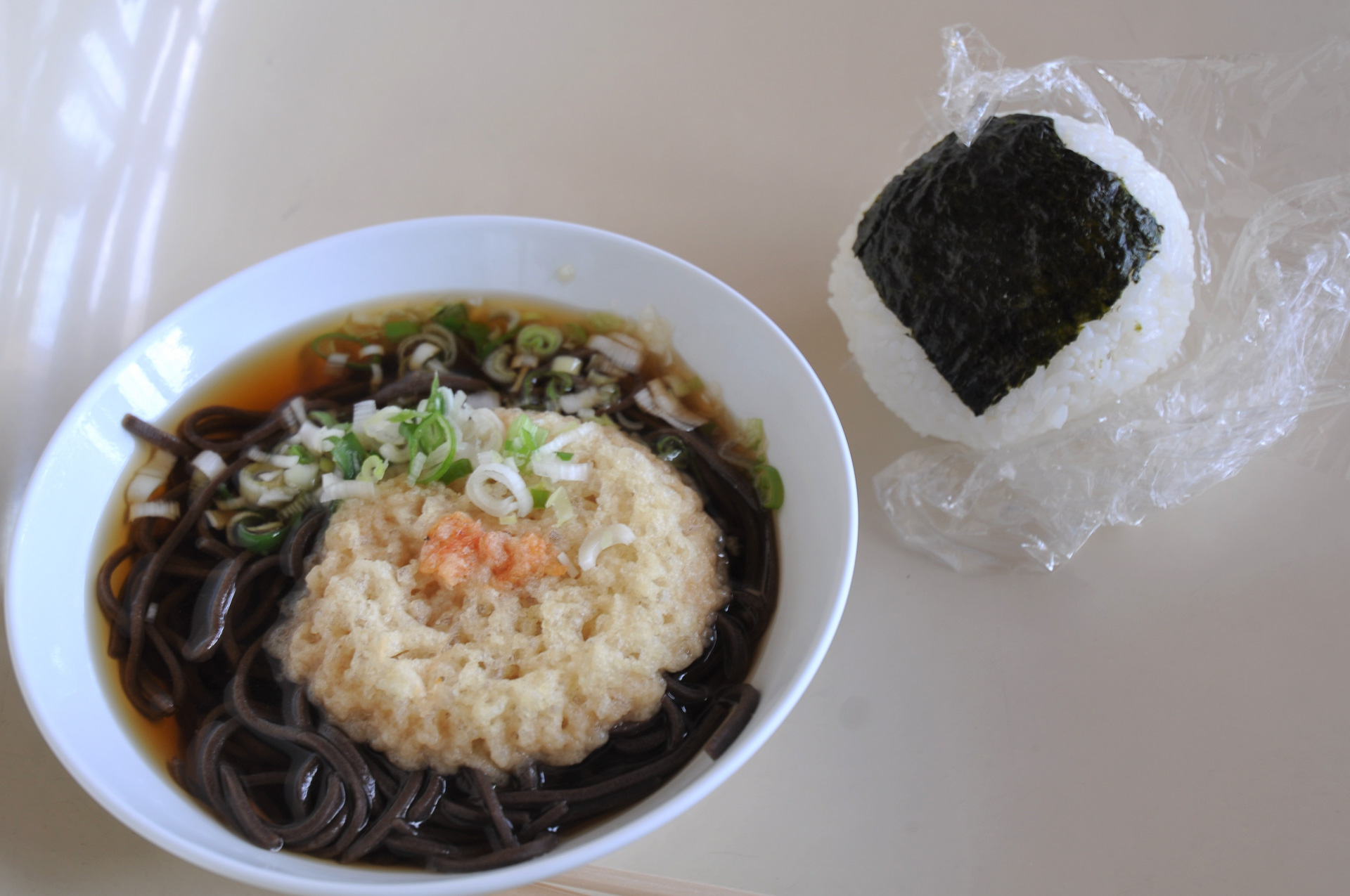 音威子府駅の駅そば。2011年撮影