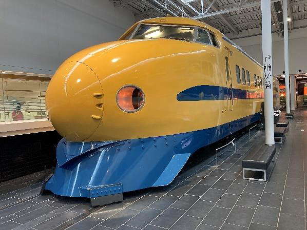 トレインパーク白山でドクターイエロー（T3編成）の展示を行なう