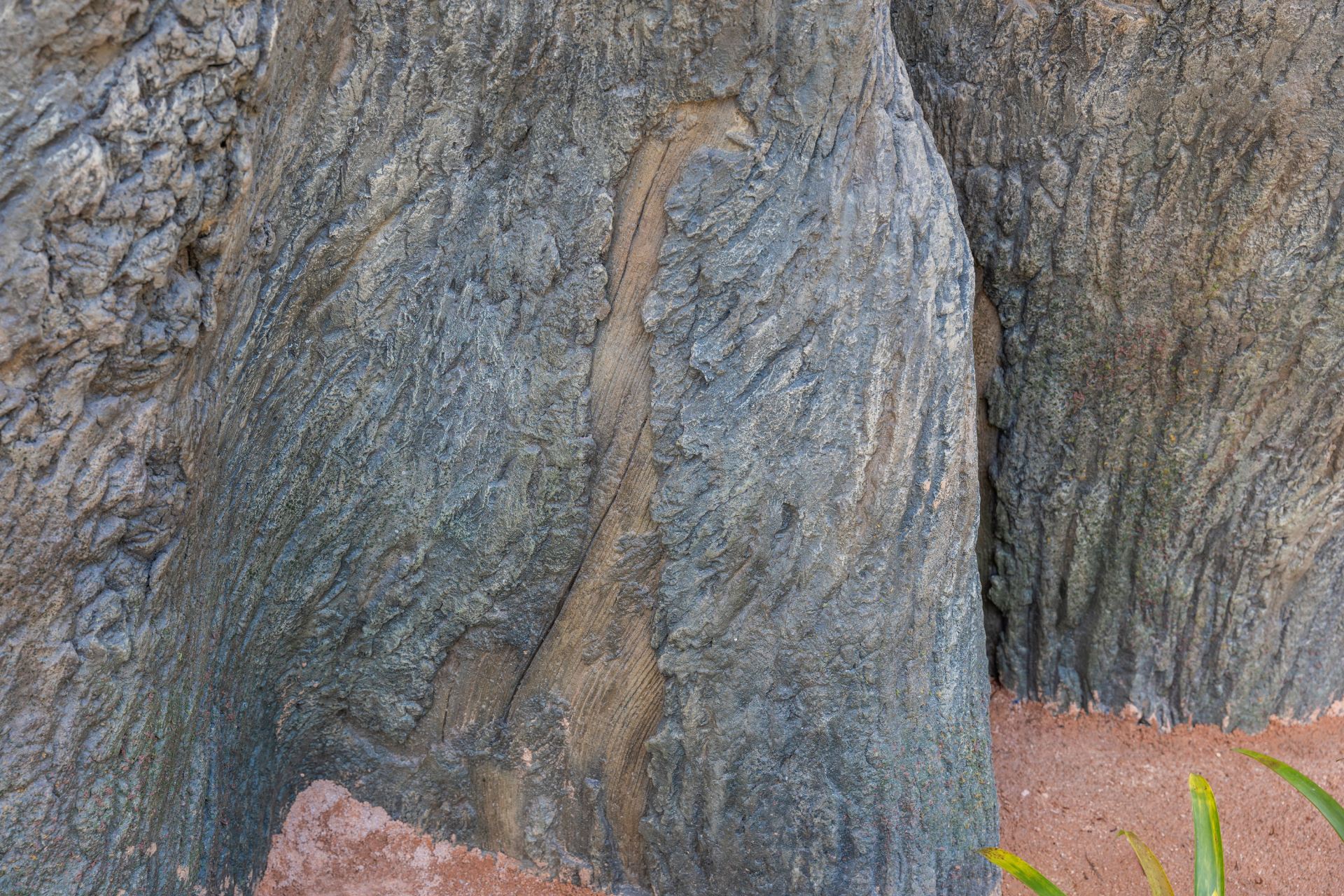 沖縄県内の木々を結集して創られたパークのシンボル「ジャングリア ツリー」