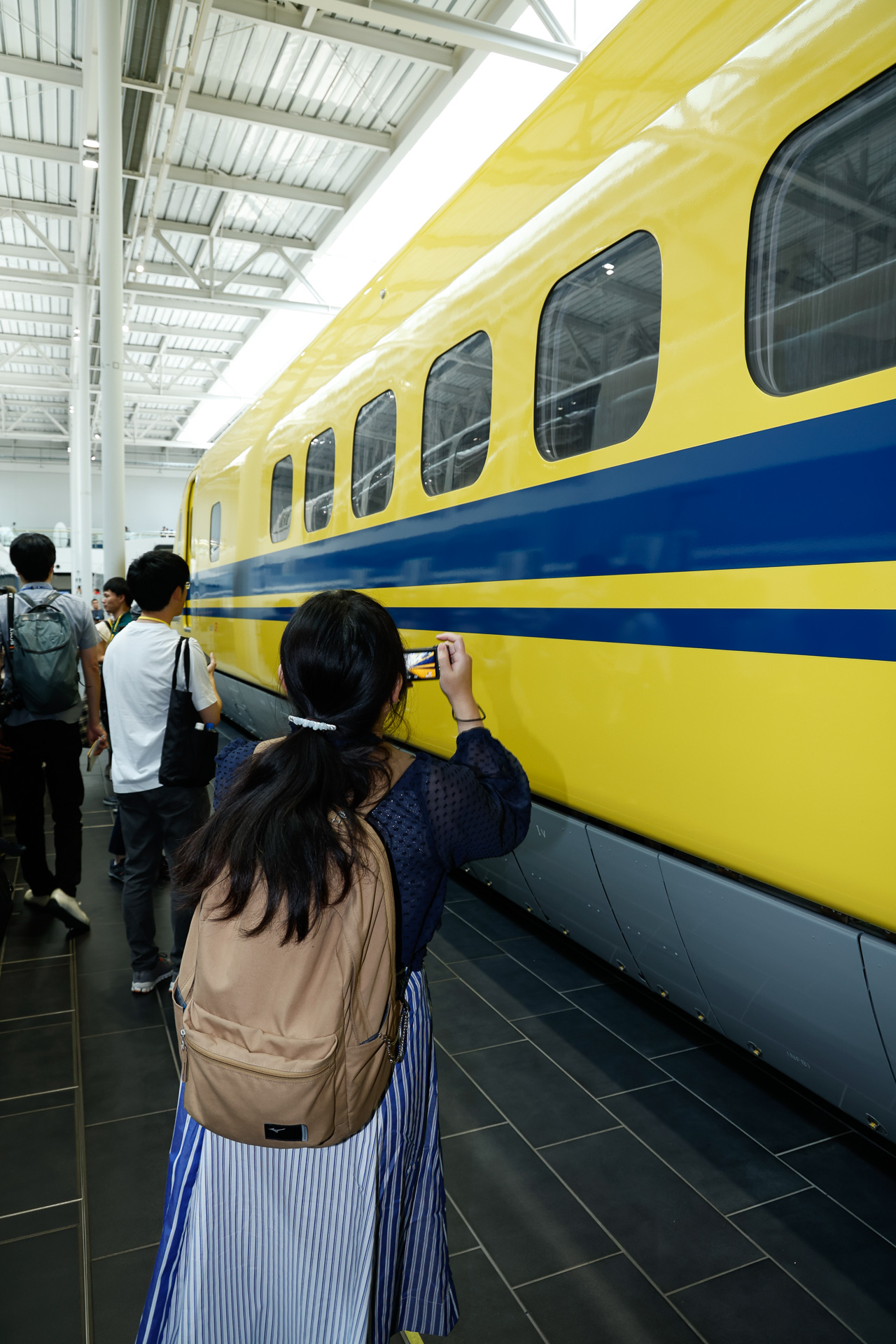 その後、さっそく写真を撮る参加者の姿も。