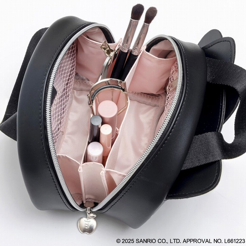 モノを整理しやすく、ガバッと開いて中身が見えやすい構造